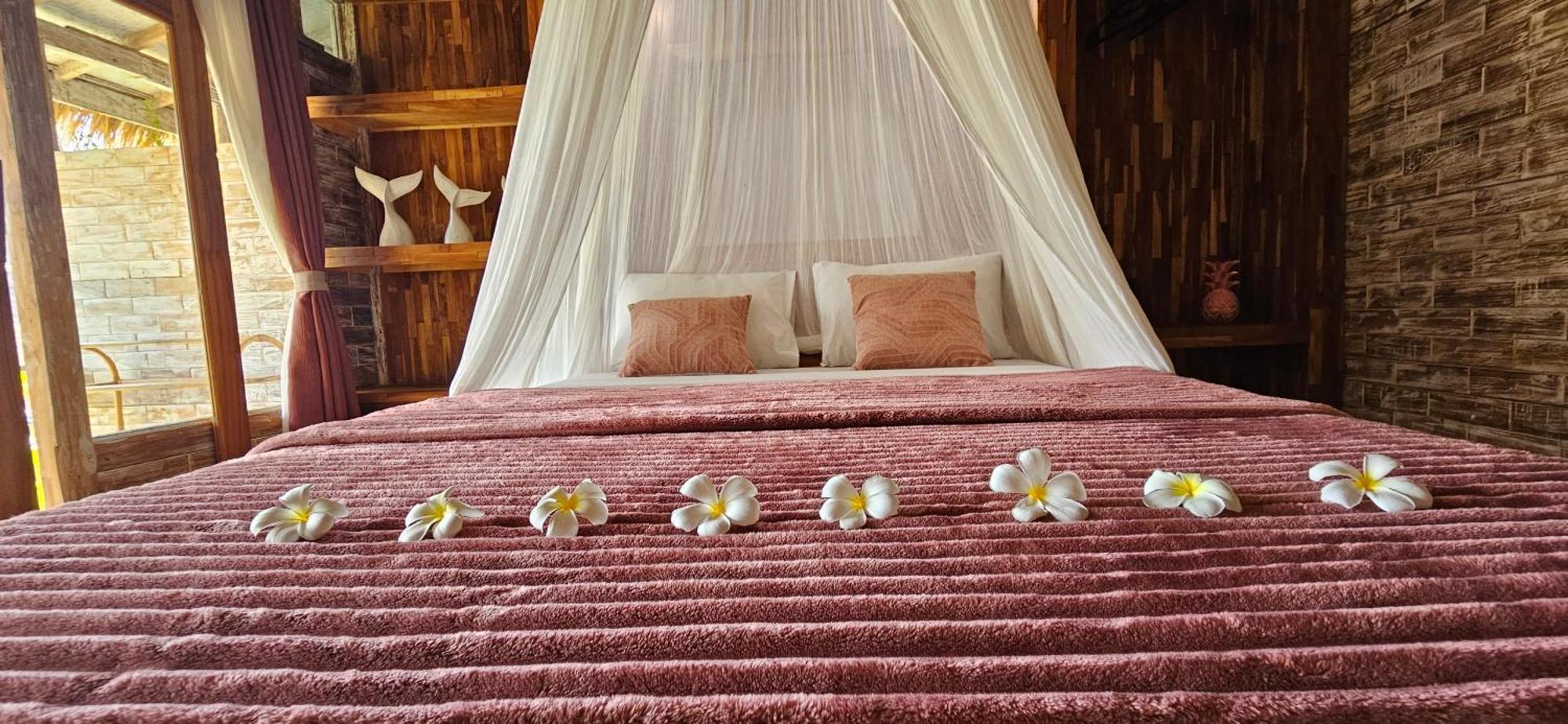 Purple Beach - Maithelia - Gili Air Exterior photo